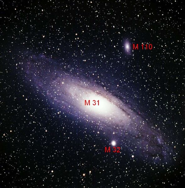Datei:M-32 NASA.jpg