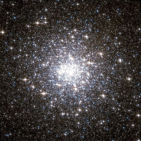 Messier 92 Hubble.jpg